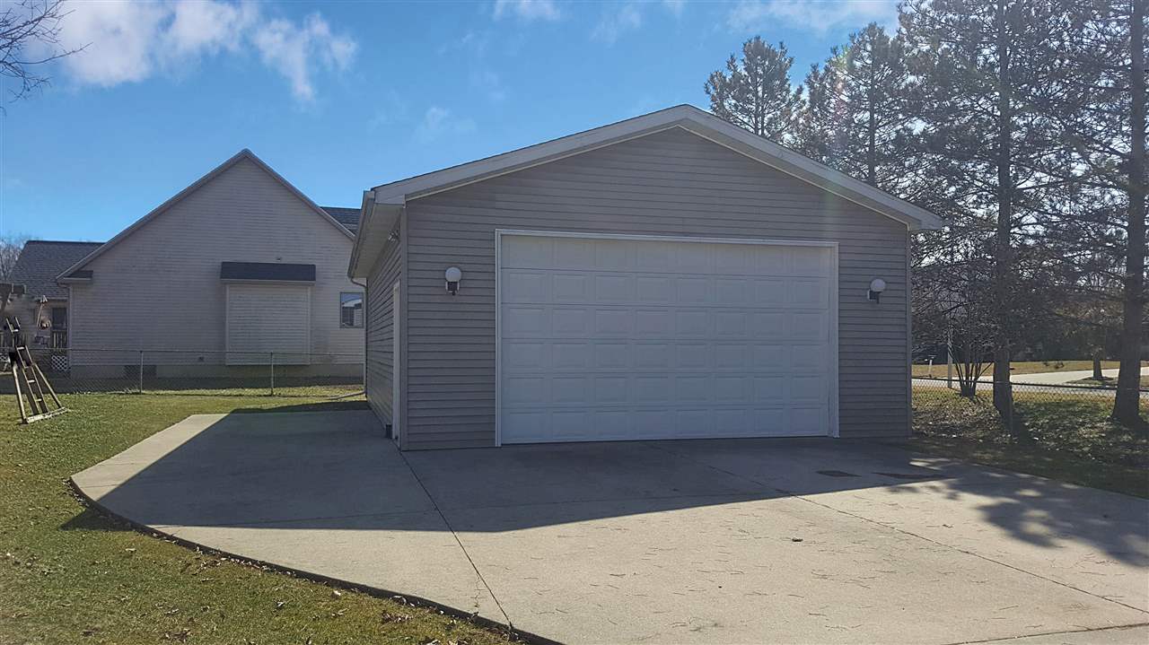 6057 Calkins Road Flint, MI 48532 - Photo 4 of 40 Gallery Image 4