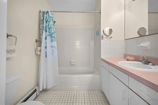 $635,000 | 100 Baker Court, Unit 36, Island Park, NY 11558