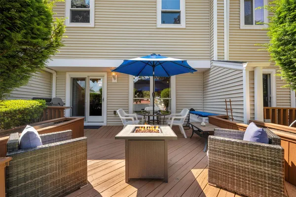 $635,000 | 100 Baker Court, Unit 36, Island Park, NY 11558