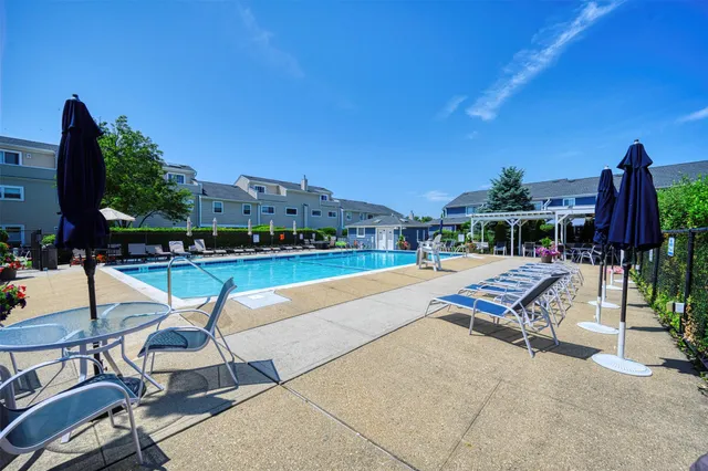 $635,000 | 100 Baker Court, Unit 36, Island Park, NY 11558