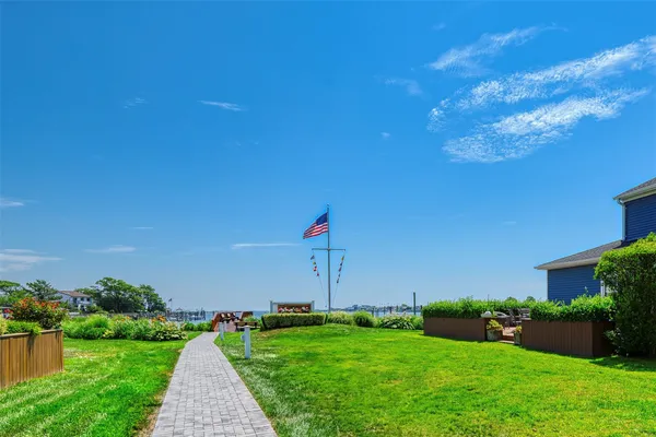 $635,000 | 100 Baker Court, Unit 36, Island Park, NY 11558