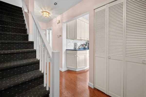 $635,000 | 100 Baker Court, Unit 36, Island Park, NY 11558