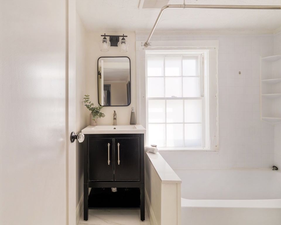 38 Great Road, Unit 4 Bedford, MA 01730 - Photo 25 of 36