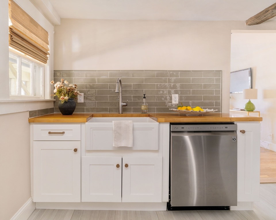 38 Great Road, Unit 4 Bedford, MA 01730 - Photo 6 of 36