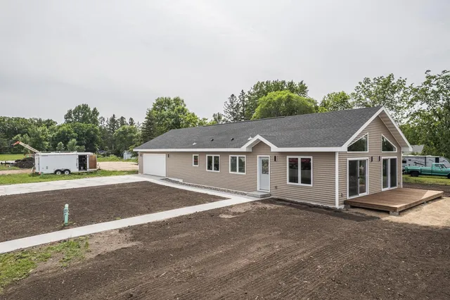 $309,900 | 726 Dandrew Lane, Detroit Lakes, MN 56501
