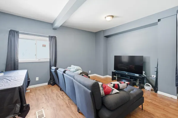 $237,500 | 1773 East 158th Street, South Holland, IL 60473