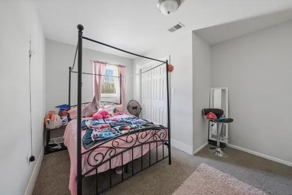 $237,500 | 1773 East 158th Street, South Holland, IL 60473