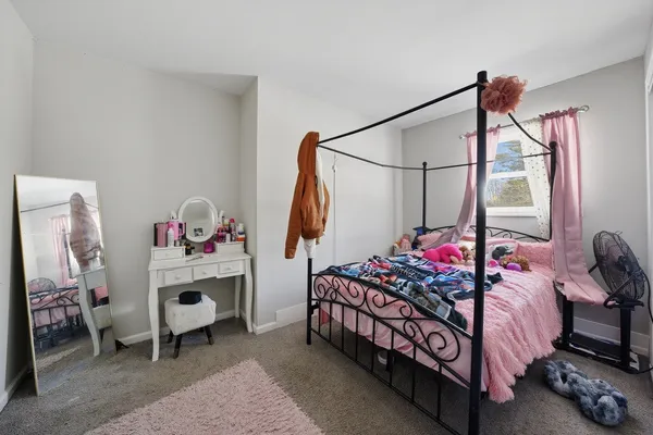 $237,500 | 1773 East 158th Street, South Holland, IL 60473