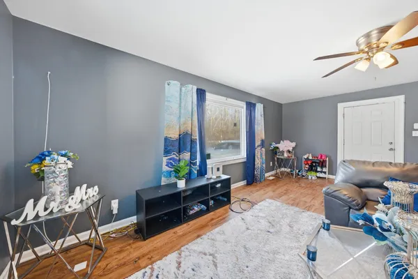 $237,500 | 1773 East 158th Street, South Holland, IL 60473