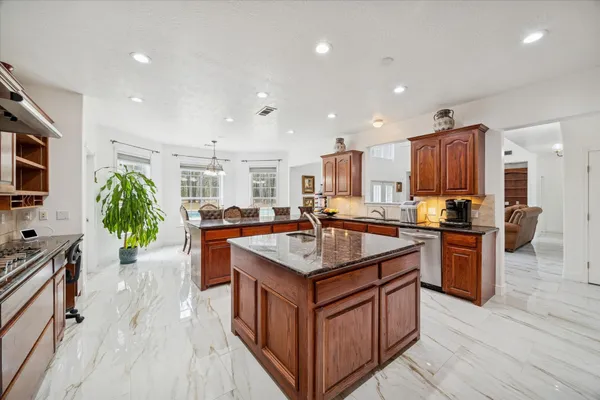 $890,000 | 21992 Blazing Trail, New Caney, TX 77357