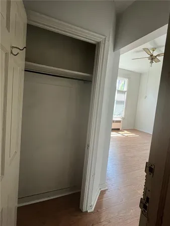 $950 | 5917 Walnut Street, Unit 1, Pittsburgh, PA 15232