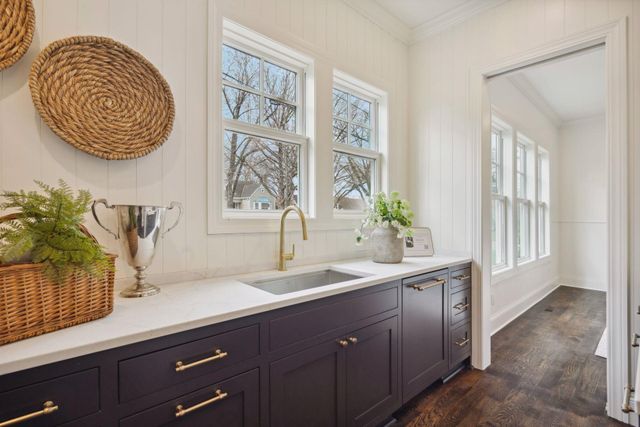 $3,395,000 | 4717 Meadow Road, Edina, MN 55424