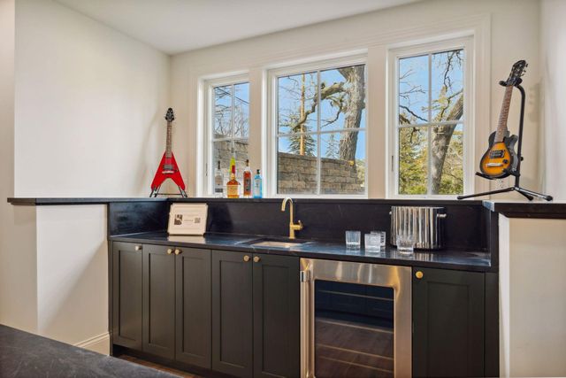 $3,395,000 | 4717 Meadow Road, Edina, MN 55424