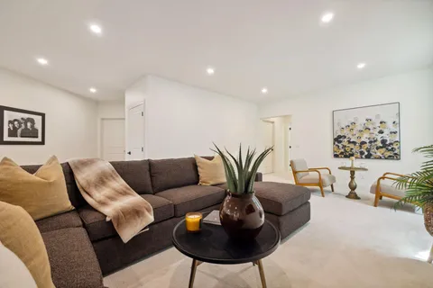 $3,395,000 | 4717 Meadow Road, Edina, MN 55424