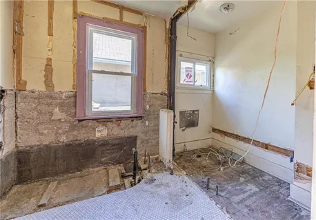 $70,000 | 445 5th Avenue, New Kensington, PA 15068