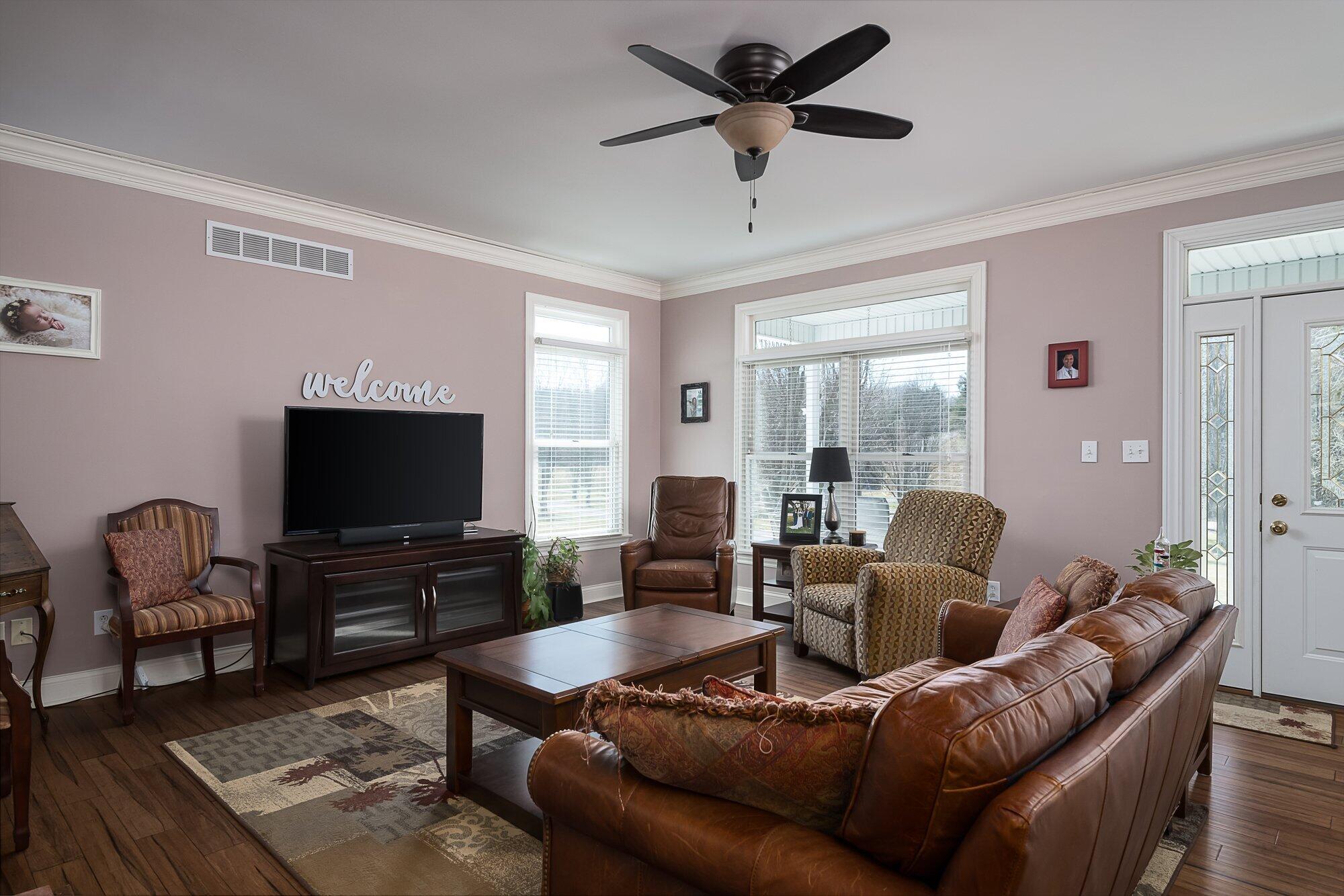 555 Morris Road Sadieville, KY 40370 - Photo 5 of 58 008-555_morris_rd_3_2_22-highrez.jpg-SMA