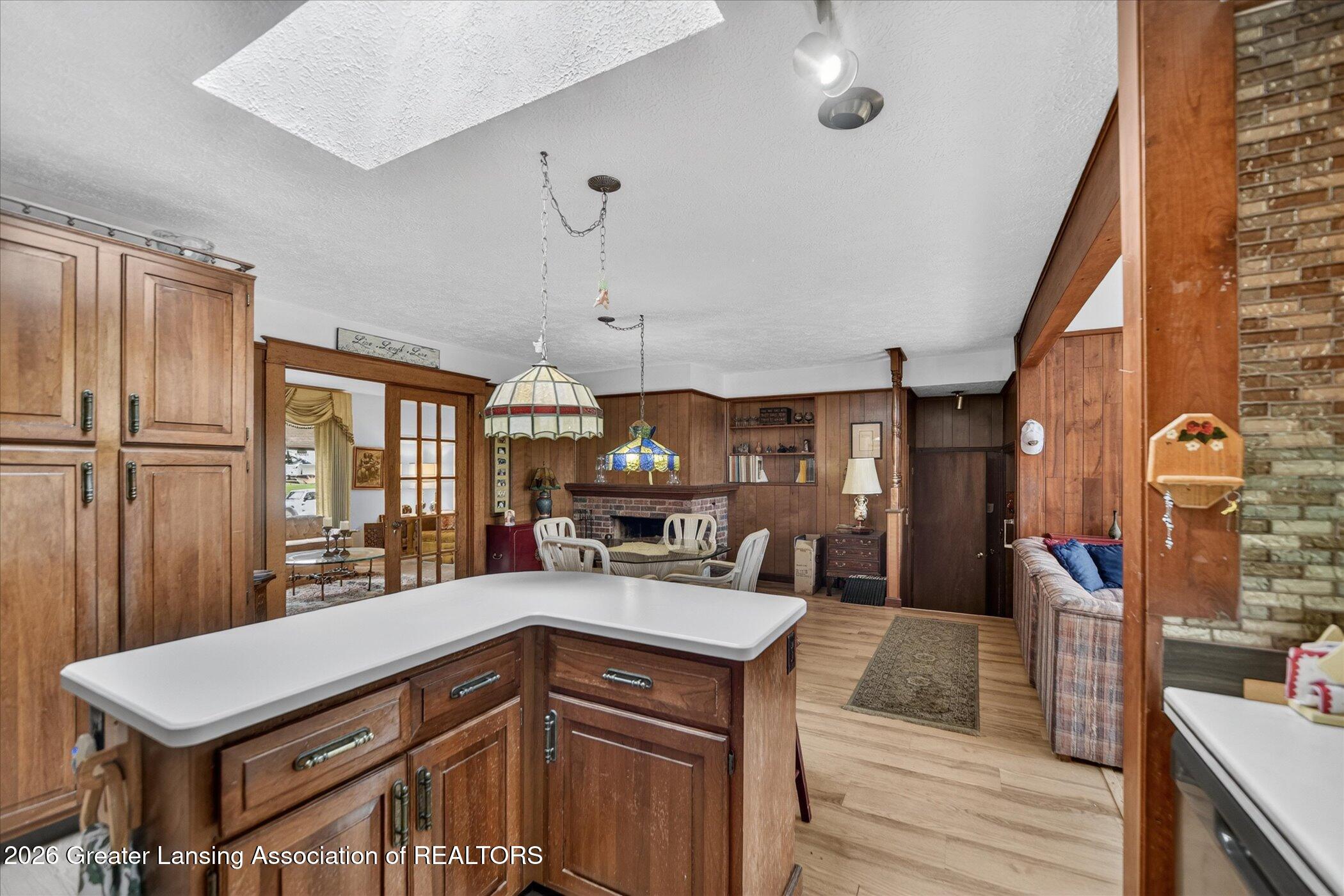 1411 Chester Road Lansing, MI 48912 - Photo 16 of 43 19-1411-Chester-Rd-Lansing-MI-48912-Wind
