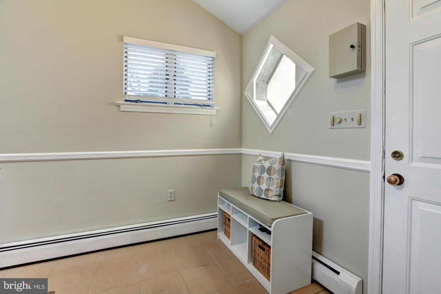 10009 Sutherland Road Silver Spring, MD 20901 - Photo 10 of 27 a room with a window