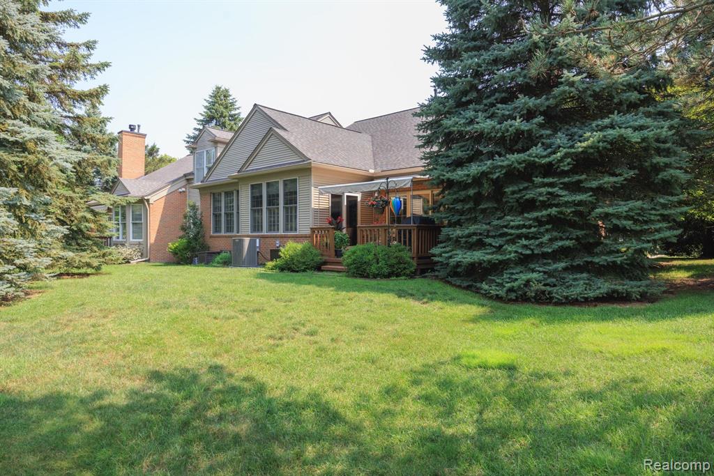 1114 Rock Valley Drive Rochester, MI 48307 - Photo 32 of 35 Gallery Image 32