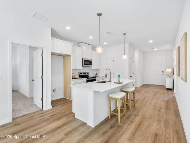 $2,100 | 1370 Seabreeze Street Southwest, Palm Bay, FL 32908