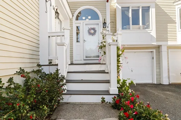 $569,900 | 15 Abington Road, Unit 15, Danvers, MA 01923