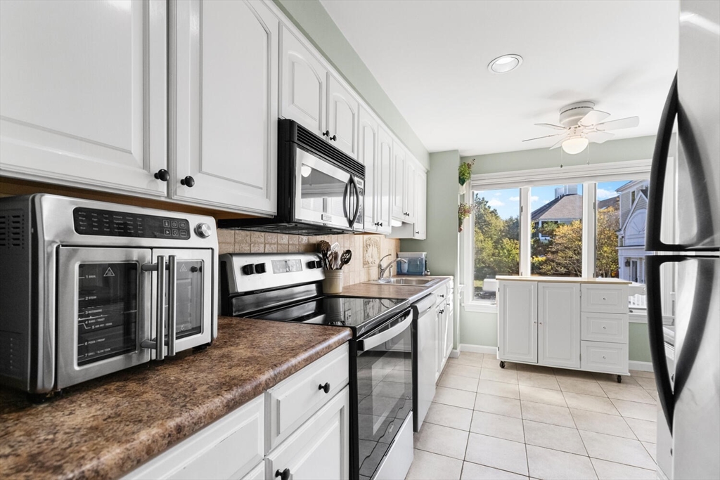 15 Abington Road, Unit 15 Danvers, MA 01923 - Photo 12 of 39