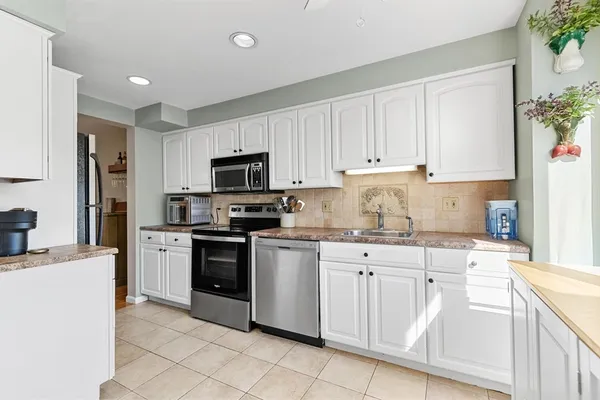 $569,900 | 15 Abington Road, Unit 15, Danvers, MA 01923