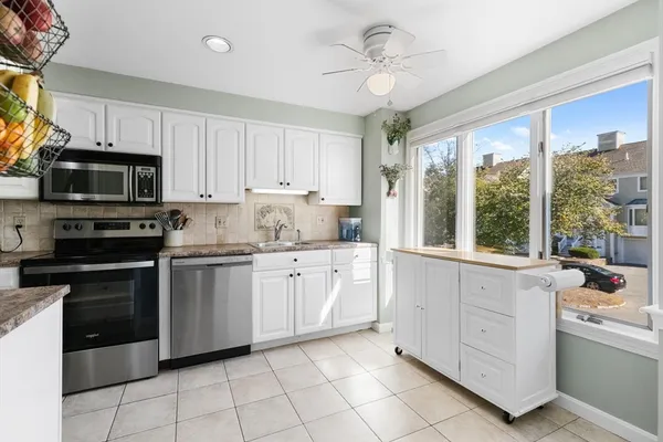 $569,900 | 15 Abington Road, Unit 15, Danvers, MA 01923