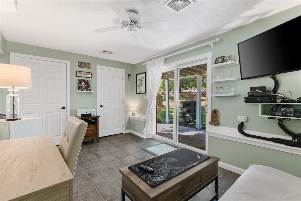 15 Abington Road, Unit 15 Danvers, MA 01923 - Photo 21 of 39