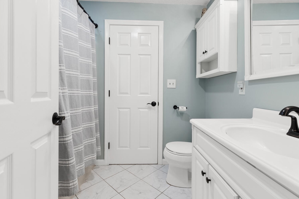 15 Abington Road, Unit 15 Danvers, MA 01923 - Photo 23 of 39