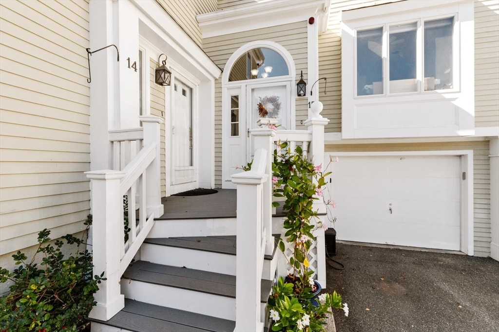 15 Abington Road, Unit 15 Danvers, MA 01923 - Photo 5 of 39