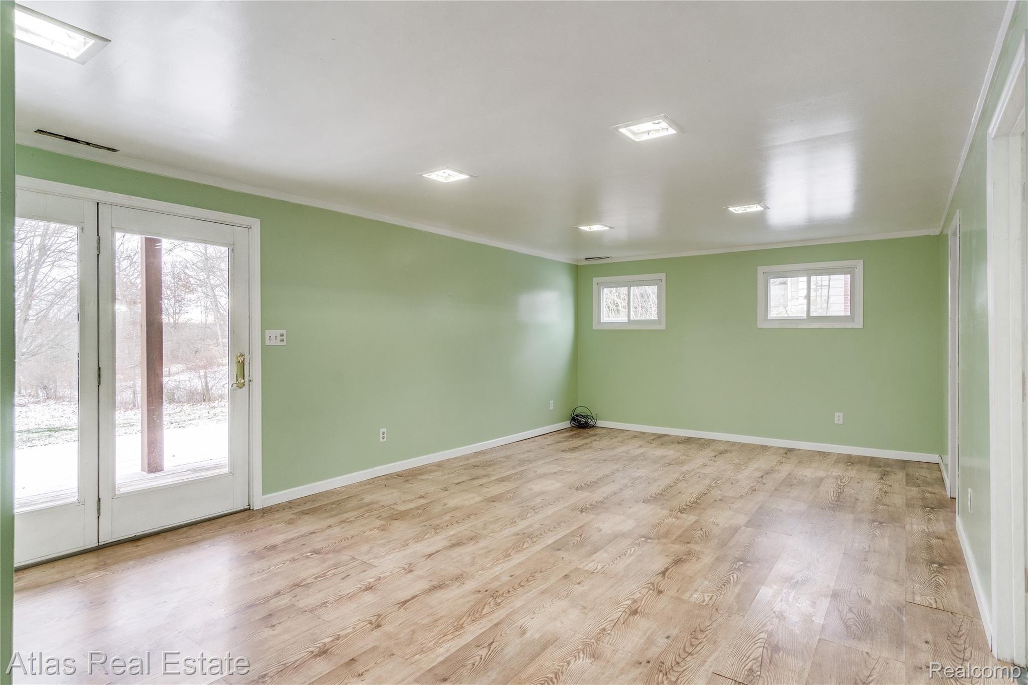 8441 Ridge Road Goodrich, MI 48438 - Photo 18 of 52 Interiors (3 of 42).jpg