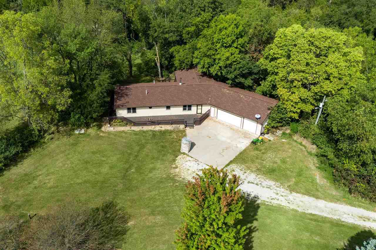 2307 Quincy Road Northeast Solon, IA 52333 - Photo 2 of 72 Gallery Image 2