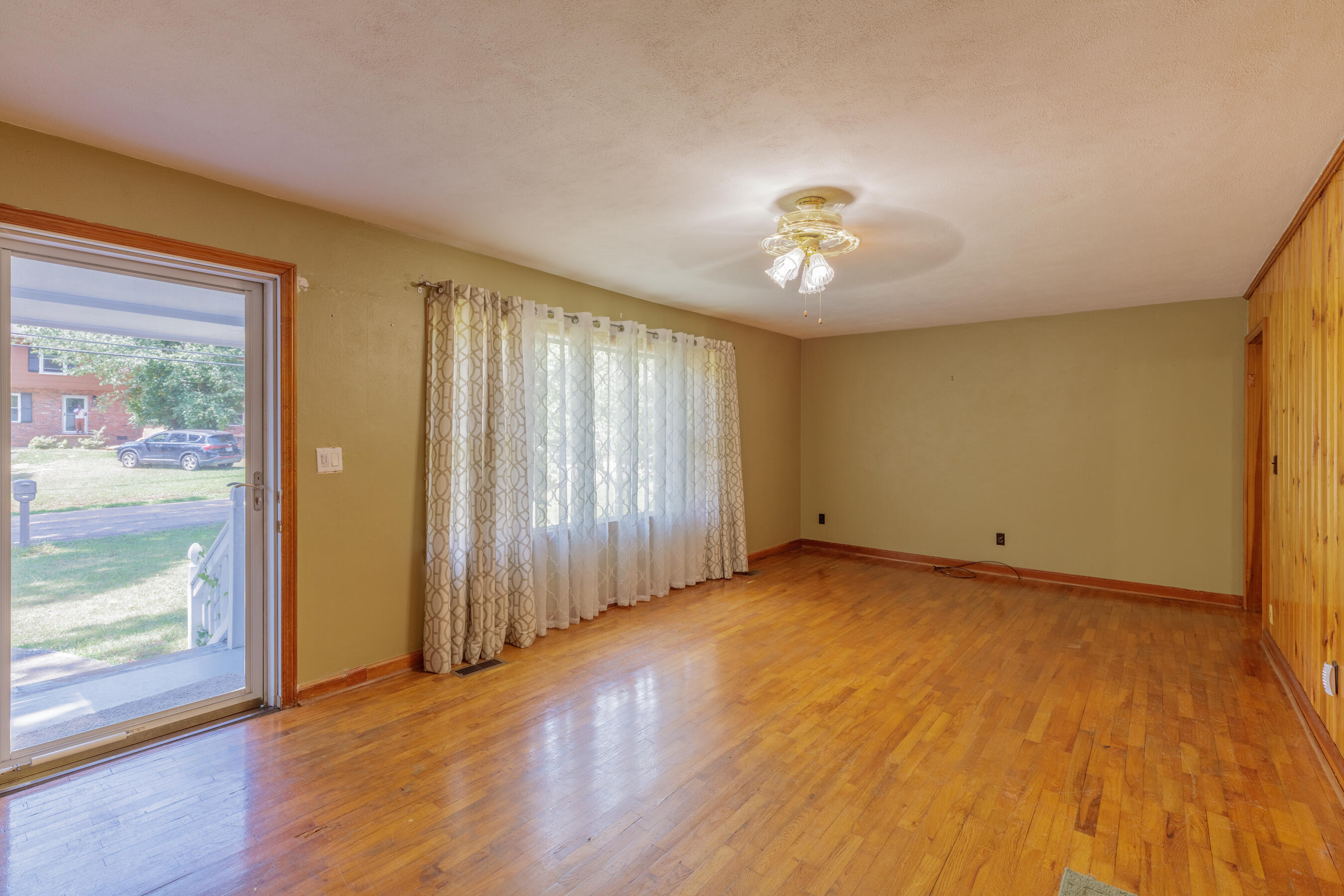 949 Ely Road Hixson, TN 37343 - Photo 5 of 29 949 Ely HD-13