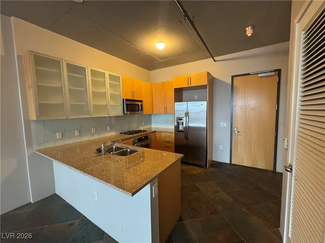 $1,690 | 353 East Bonneville Avenue, Unit 345, Las Vegas, NV 89101