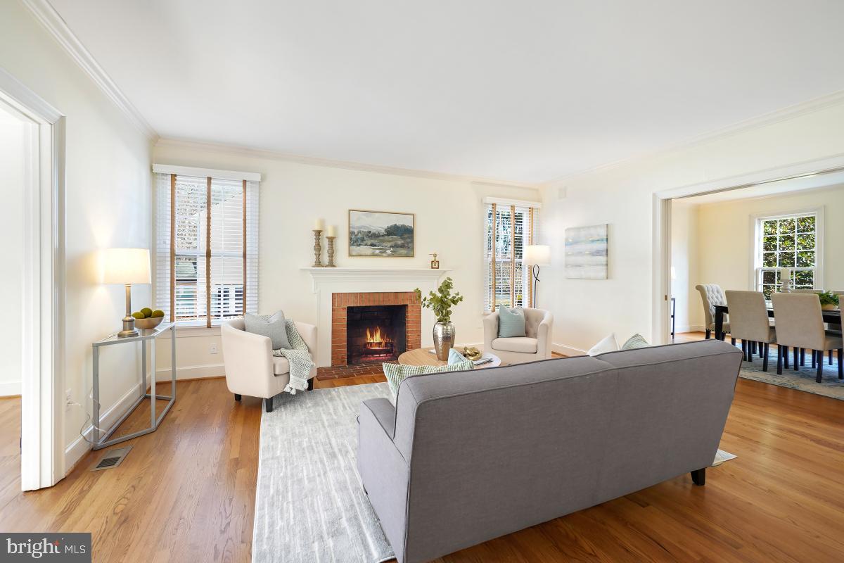 7700 Brickyard Road Potomac, MD 20854 - Photo 12 of 55 Family Room