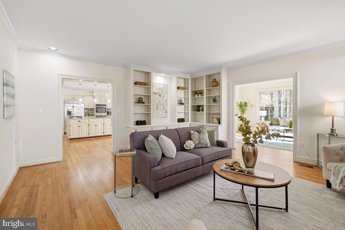 7700 Brickyard Road Potomac, MD 20854 - Photo 14 of 55 Faminly Room III