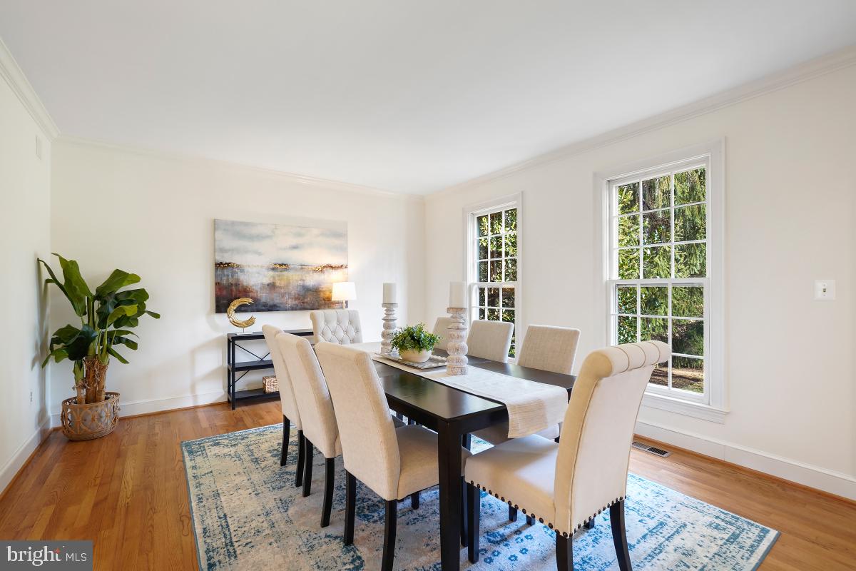 7700 Brickyard Road Potomac, MD 20854 - Photo 5 of 55 Dining Room II