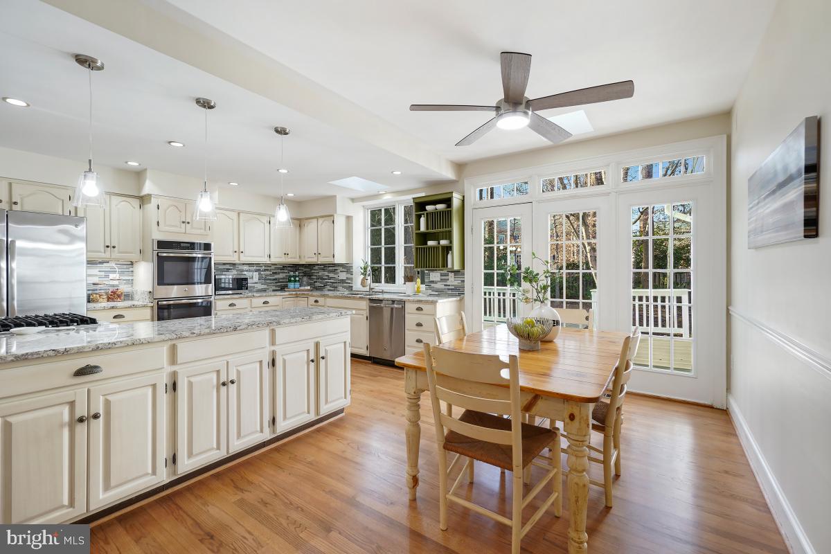 7700 Brickyard Road Potomac, MD 20854 - Photo 8 of 55 Kitchen