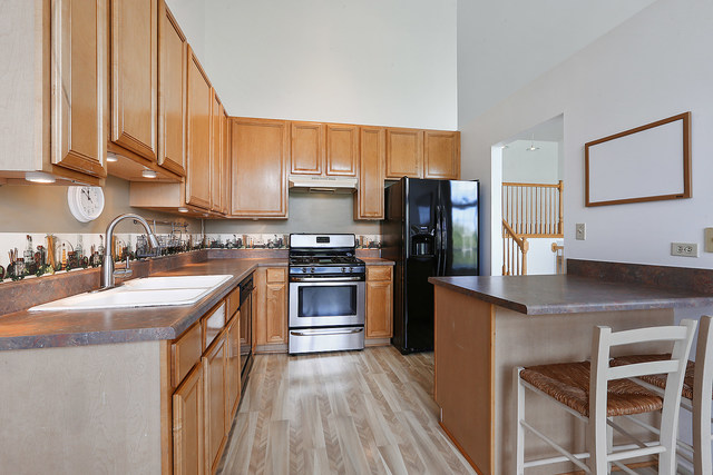 16054 Golf View Drive Lockport, IL 60441 - Photo 9 of 27