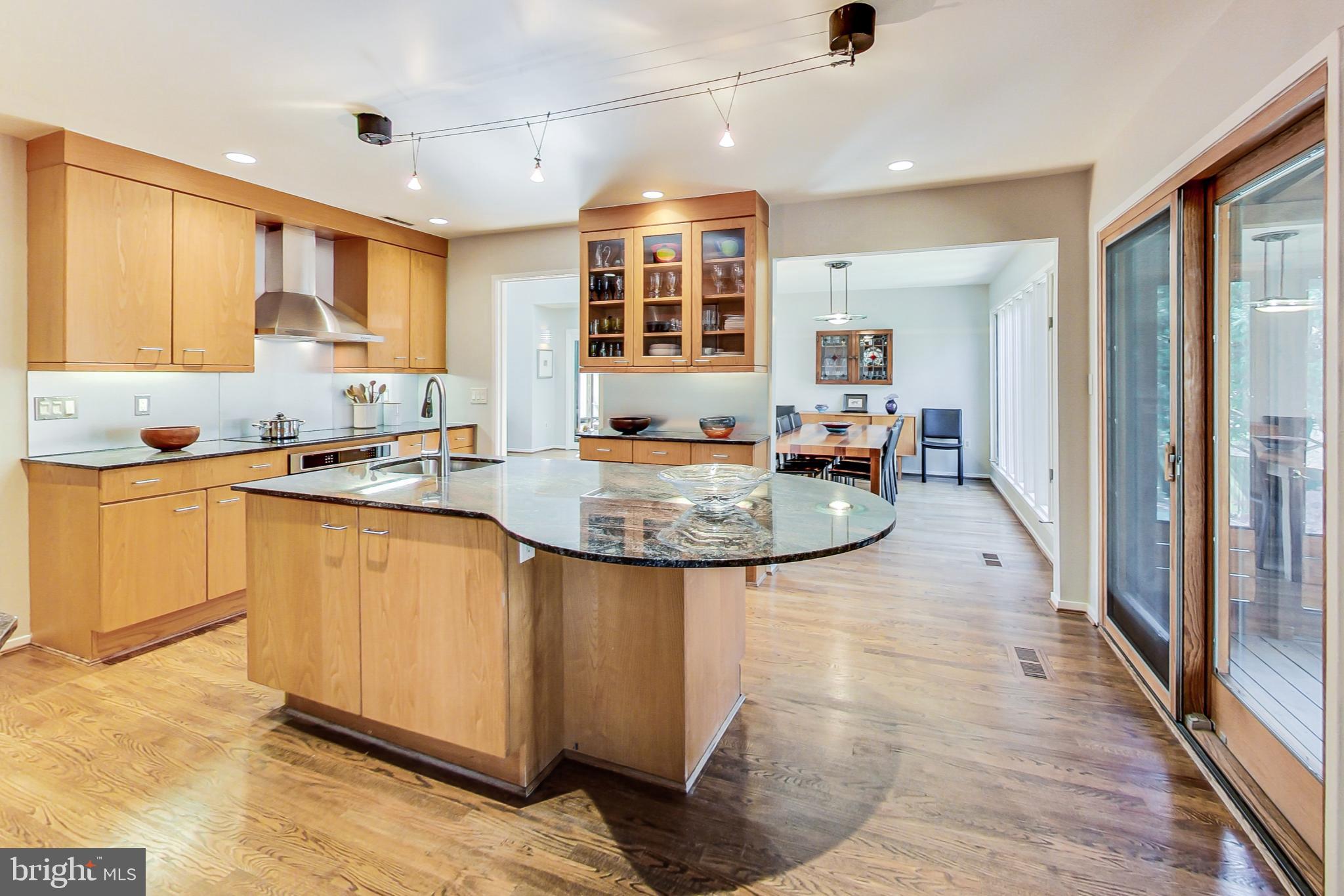 9504 Starmont Road Bethesda, MD 20817 - Photo 21 of 65