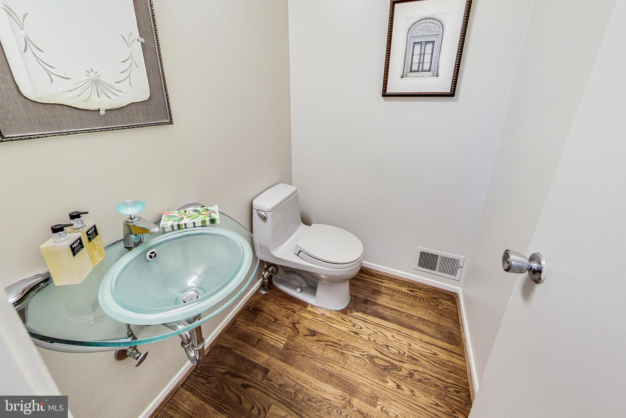 9504 Starmont Road Bethesda, MD 20817 - Photo 25 of 65