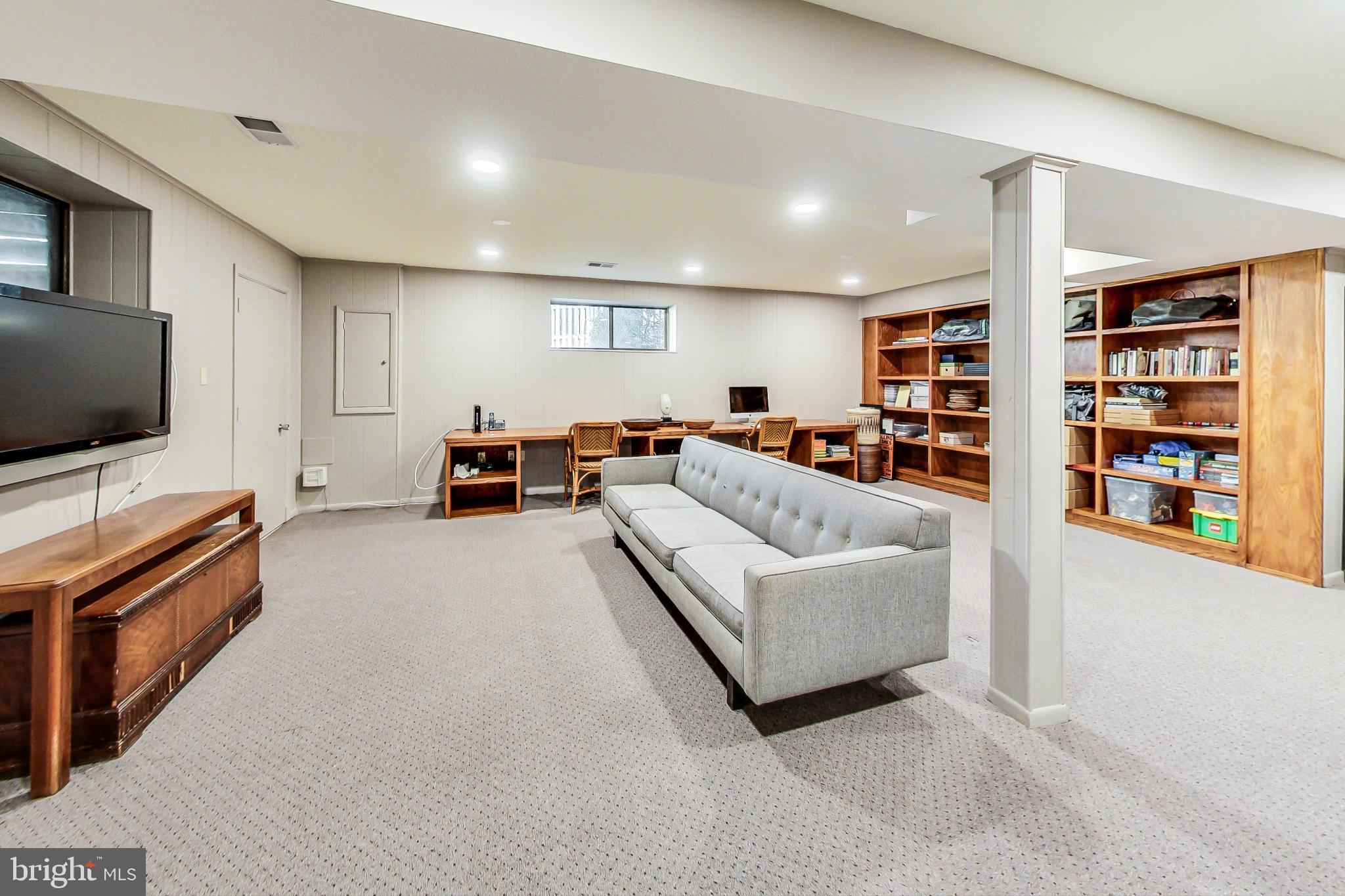 9504 Starmont Road Bethesda, MD 20817 - Photo 48 of 65