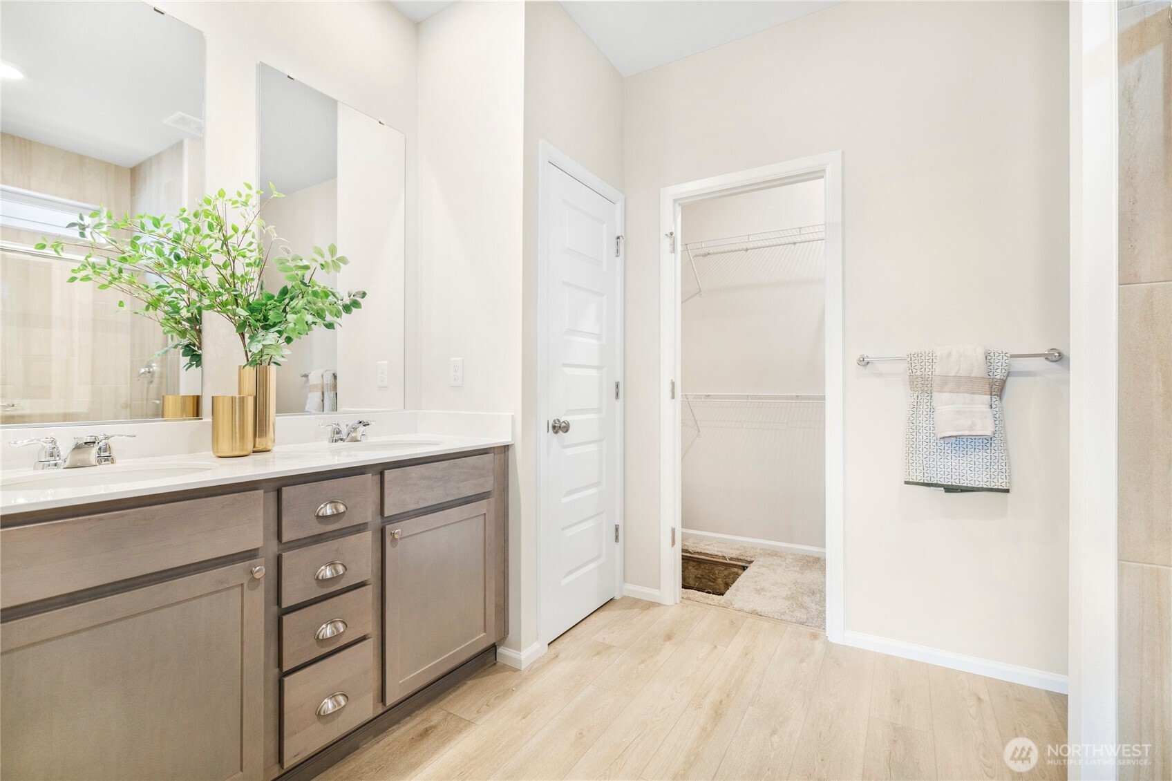 3416 Bittern Lane Port Orchard, WA 98367 - Photo 22 of 28 a bathroom with a sink and a mirror