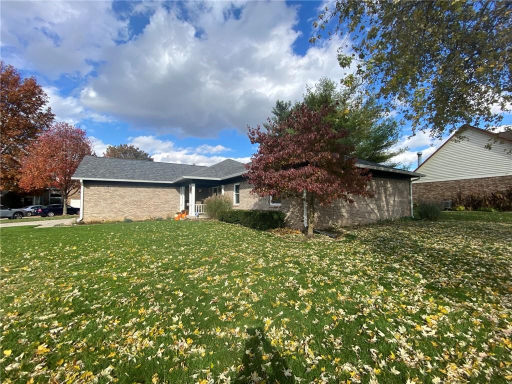 208 Charing Cross Road Indianapolis, IN 46217 - Photo 23 of 26 Gallery Image 23