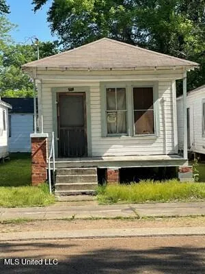 $350 | 707 Broad Street, Greenwood, MS 38930