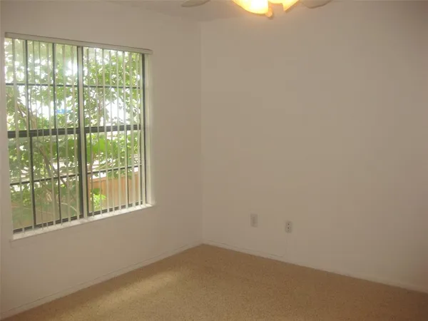 $1,690 | 2610 Lakehill Lane, Unit 17C, Carrollton, TX 75006