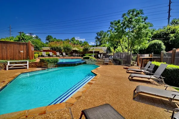 $1,690 | 2610 Lakehill Lane, Unit 17C, Carrollton, TX 75006