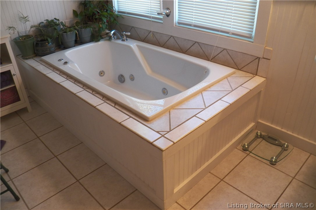5561 Budd Road New Albany, IN 47150 - Photo 17 of 42 Gallery Image 17