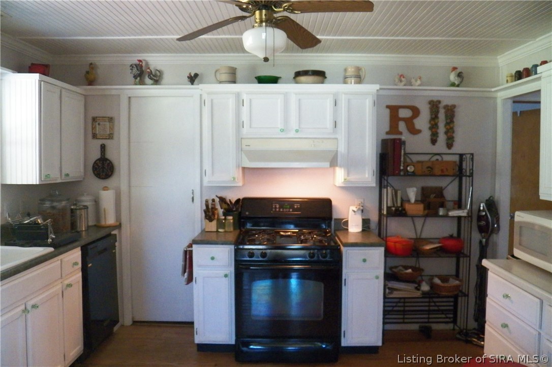 5561 Budd Road New Albany, IN 47150 - Photo 3 of 42 Gallery Image 3